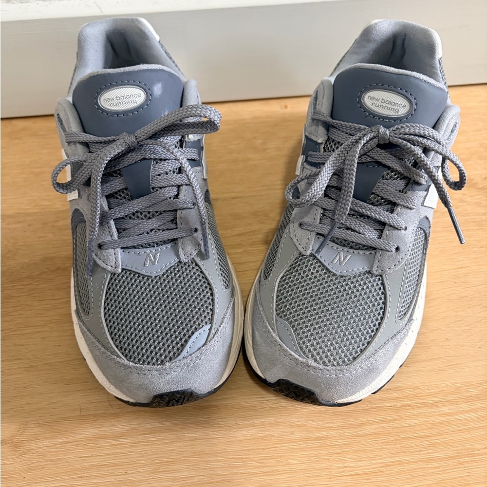 New Balance 2002R Grey Mesh Suede Sneakers 6.5W/4.5Kids Worn Once - Picture 9 of 9
